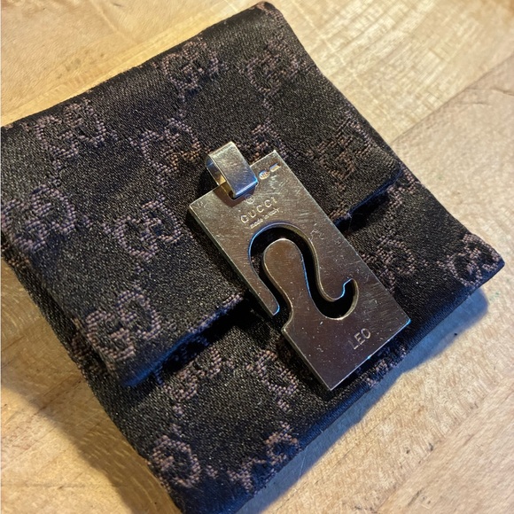 Gucci Leo Sterling Silver Cobstellation Pendant for Necklace! - Picture 2 of 7